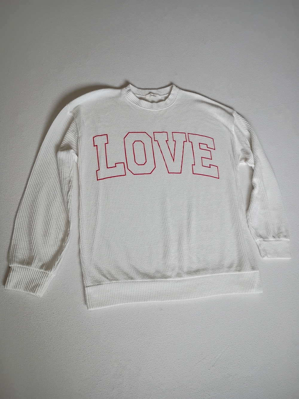 Tres Bien White Thermal Knit Crewneck Sweater Red LOVE Graphic 19in Pit To Pit